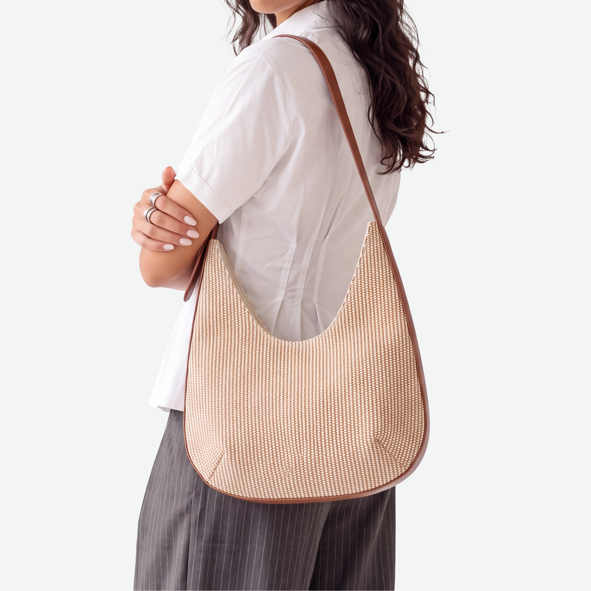Alma in Raffia
